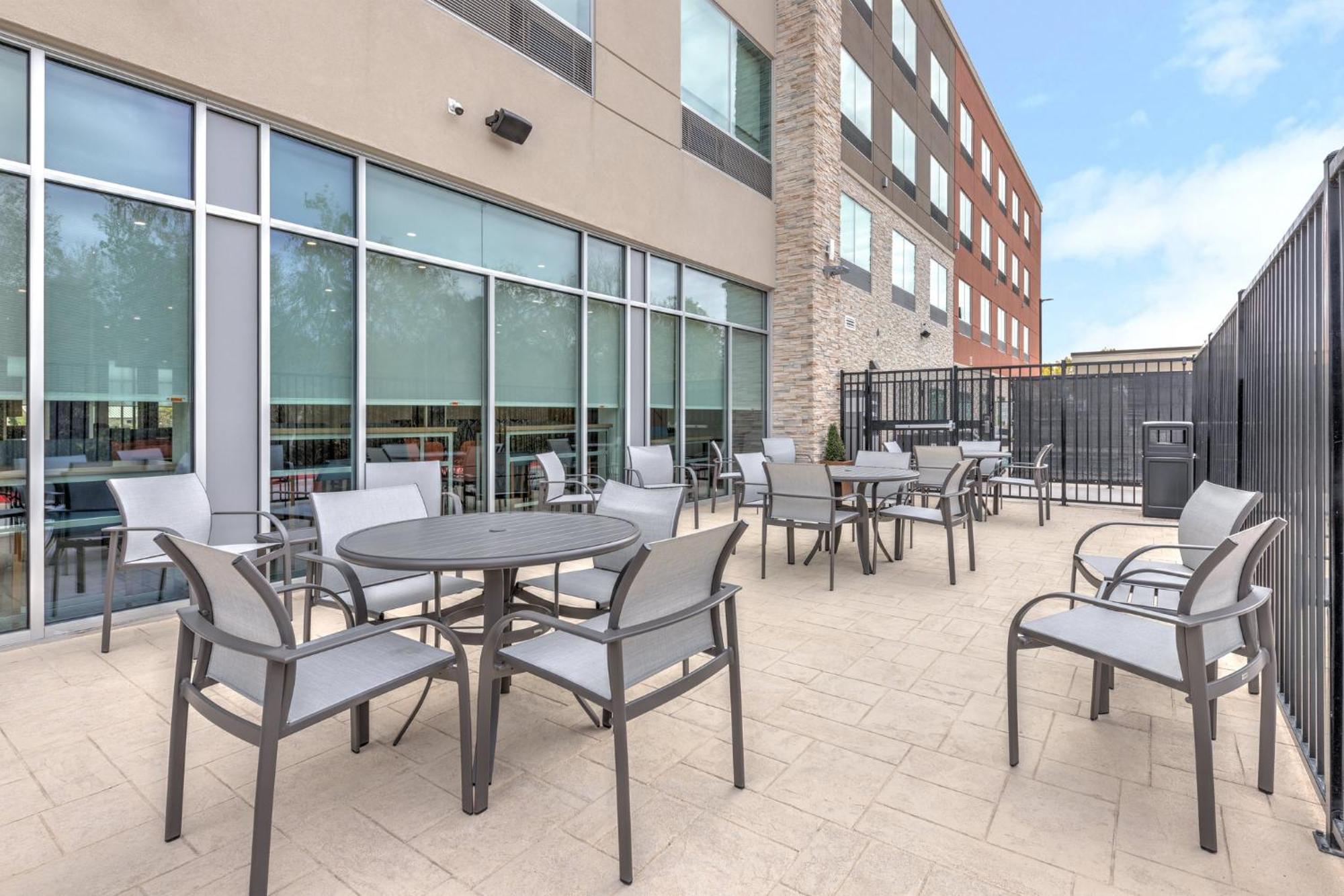 Holiday Inn Express & Suites Austin Airport East By Ihg Luaran gambar