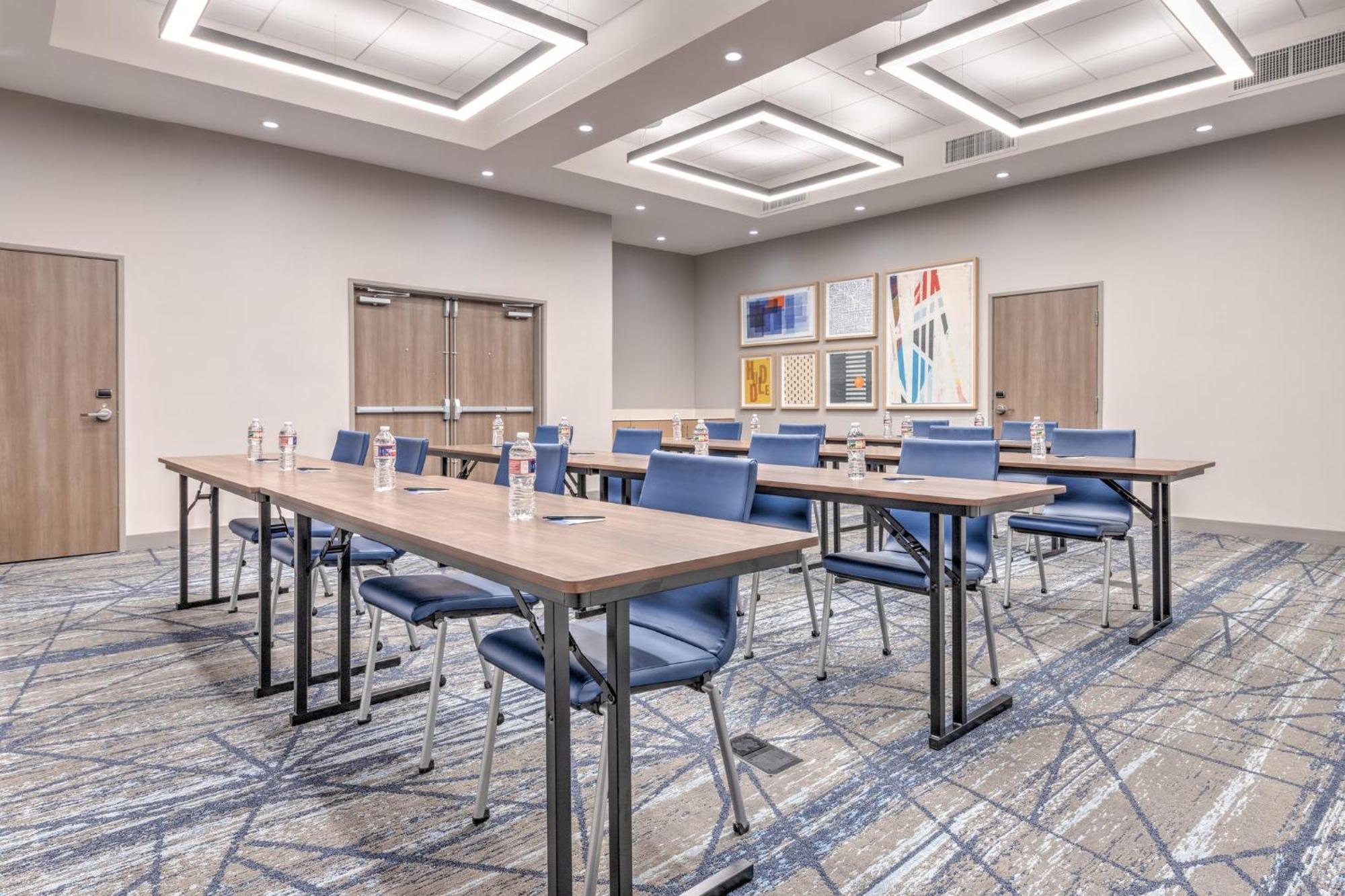 Holiday Inn Express & Suites Austin Airport East By Ihg Luaran gambar