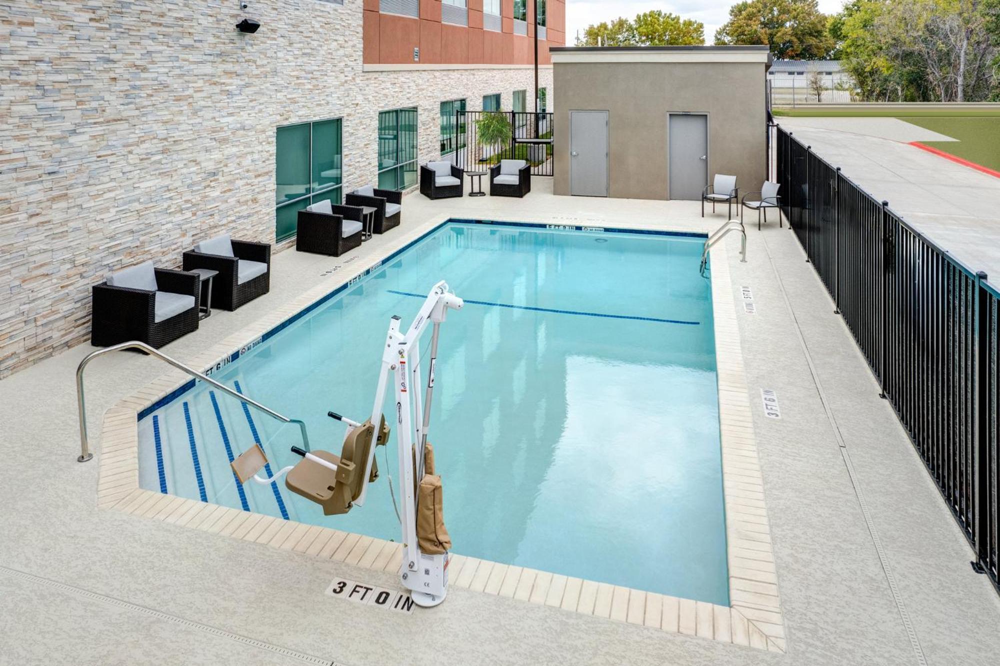 Holiday Inn Express & Suites Austin Airport East By Ihg Luaran gambar