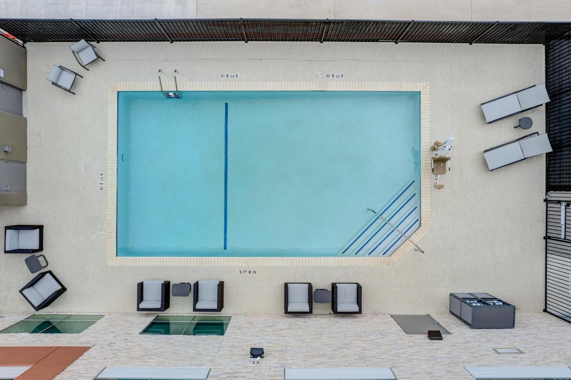 Holiday Inn Express & Suites Austin Airport East By Ihg Luaran gambar