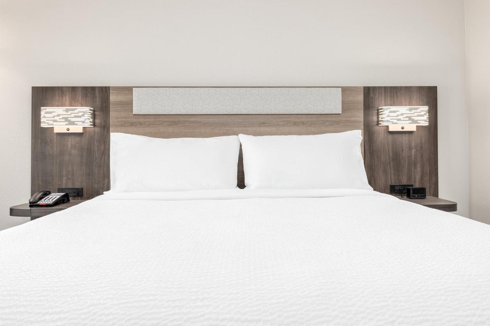 Holiday Inn Express & Suites Austin Airport East By Ihg Luaran gambar