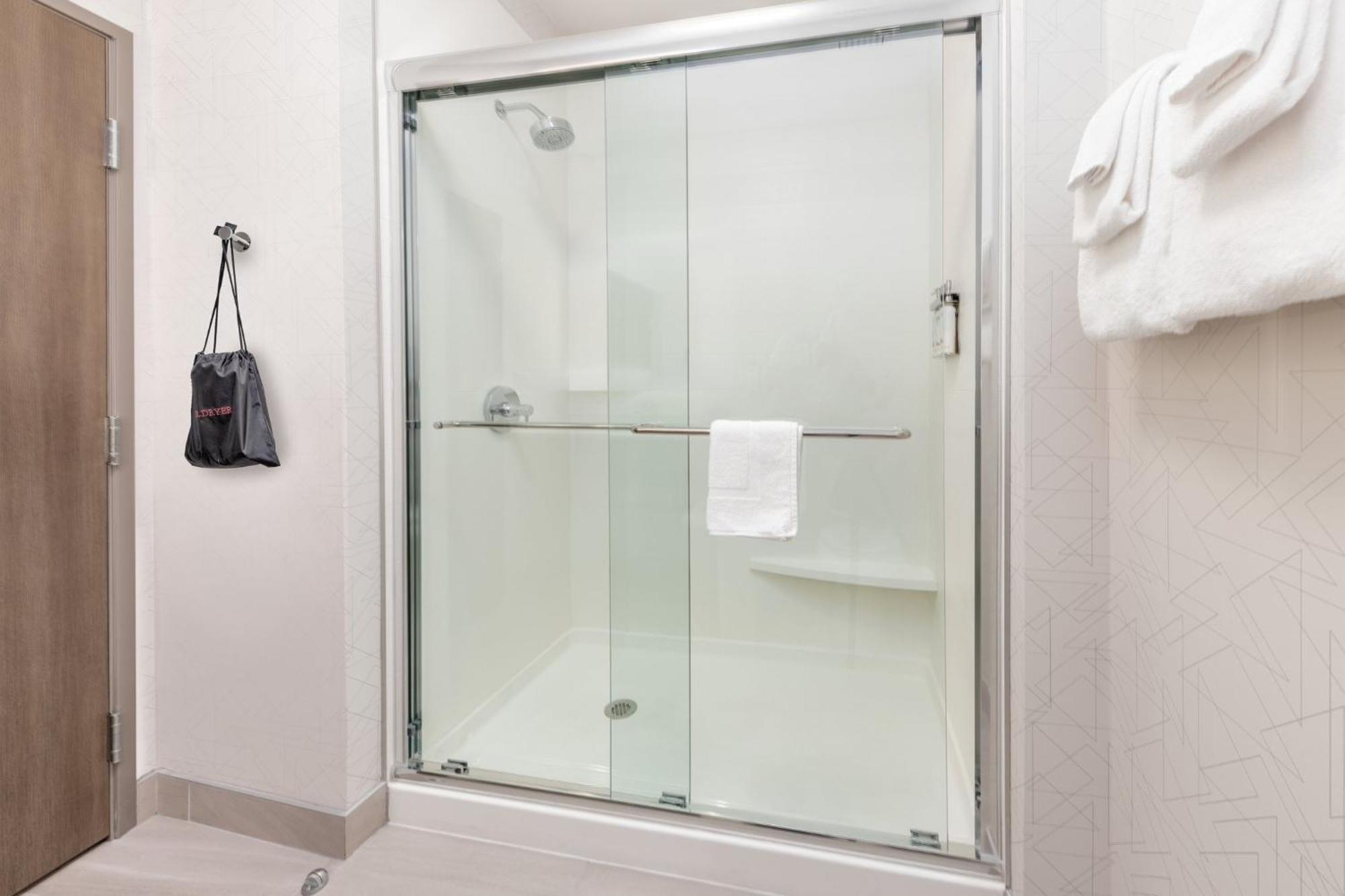 Holiday Inn Express & Suites Austin Airport East By Ihg Luaran gambar
