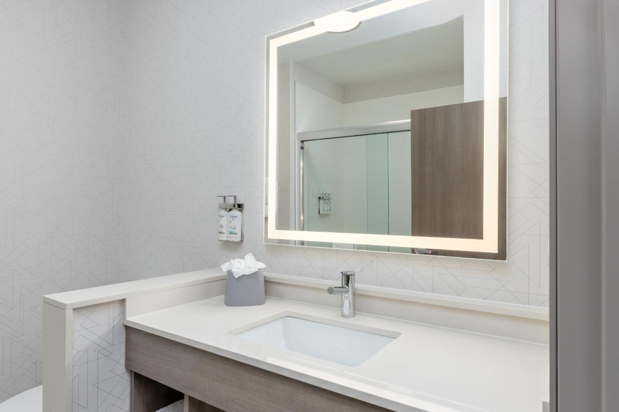 Holiday Inn Express & Suites Austin Airport East By Ihg Luaran gambar